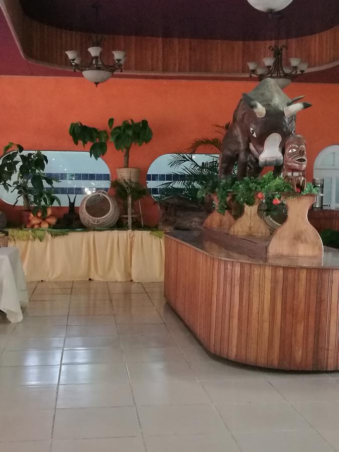 Honiara Hotel Eksteriør bilde